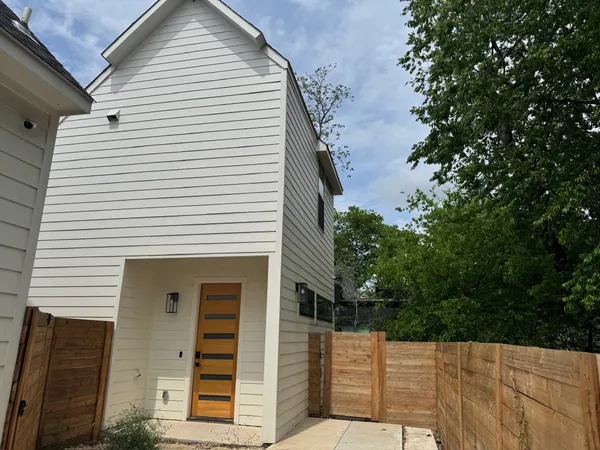 $3,250 | 2604 Francisco Street, Unit B, Austin, TX 78702