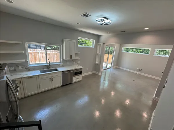 $3,250 | 2604 Francisco Street, Unit B, Austin, TX 78702