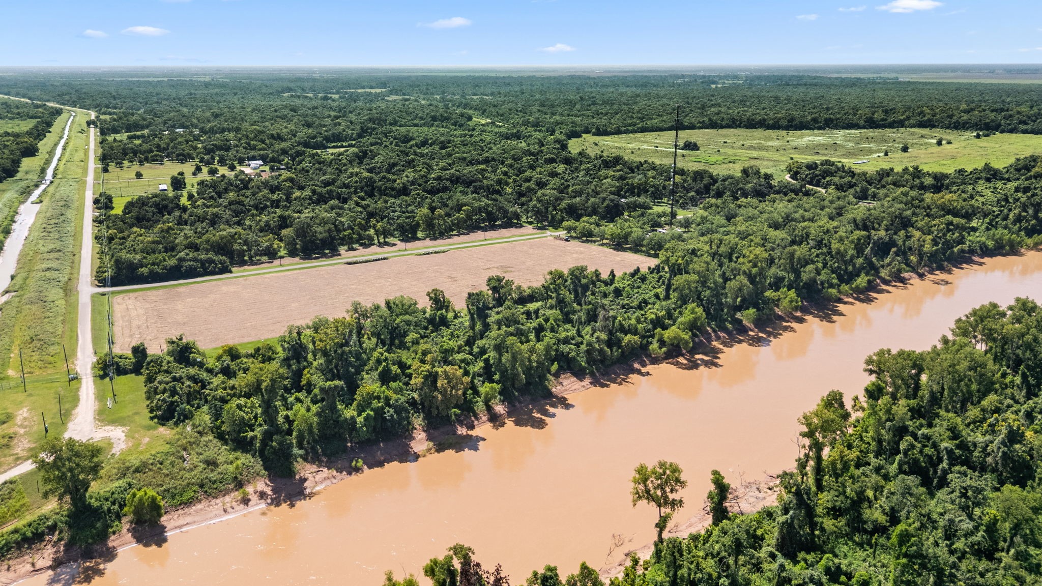 3505 Miller Road Rosharon, TX 77583 - Photo 12 of 15 a view of a lake and mountain