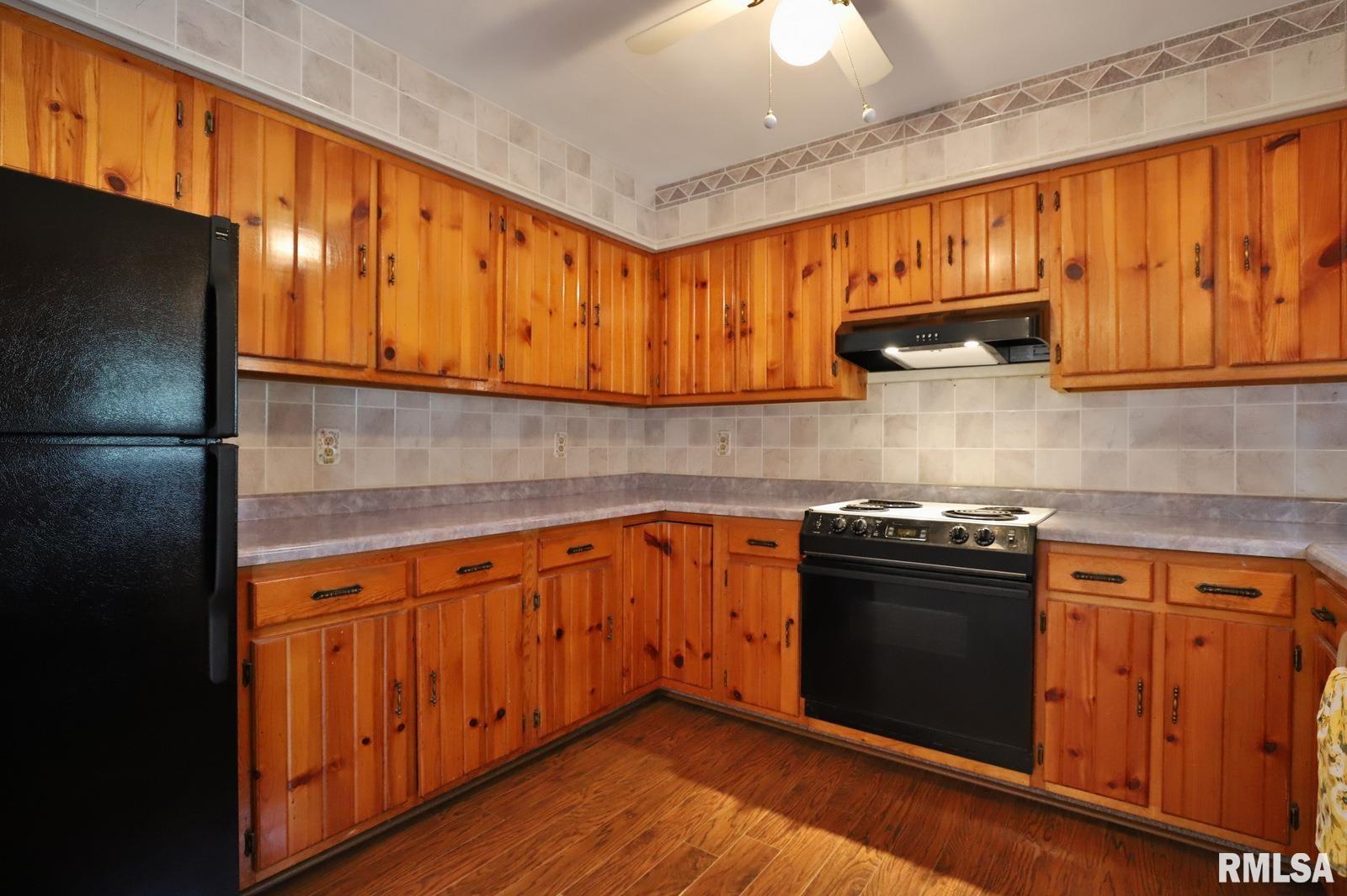 1106 Upper Spring Bay Road East Peoria, IL 61611 - Photo 12 of 44 Gallery Image 12