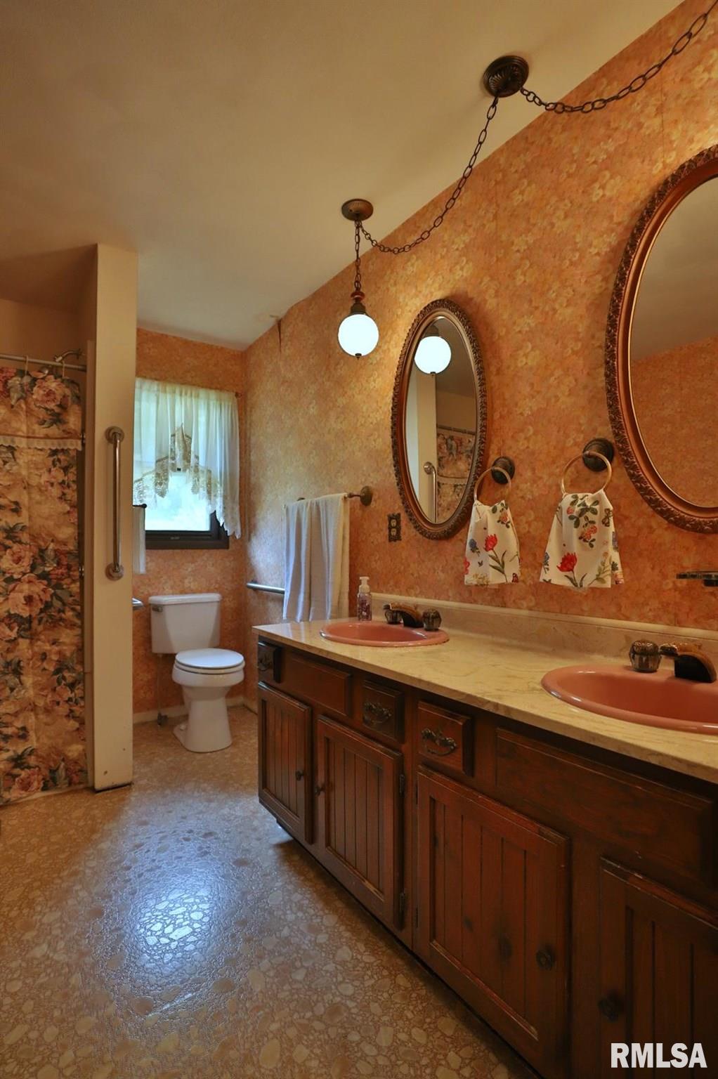 1106 Upper Spring Bay Road East Peoria, IL 61611 - Photo 14 of 44 Gallery Image 14