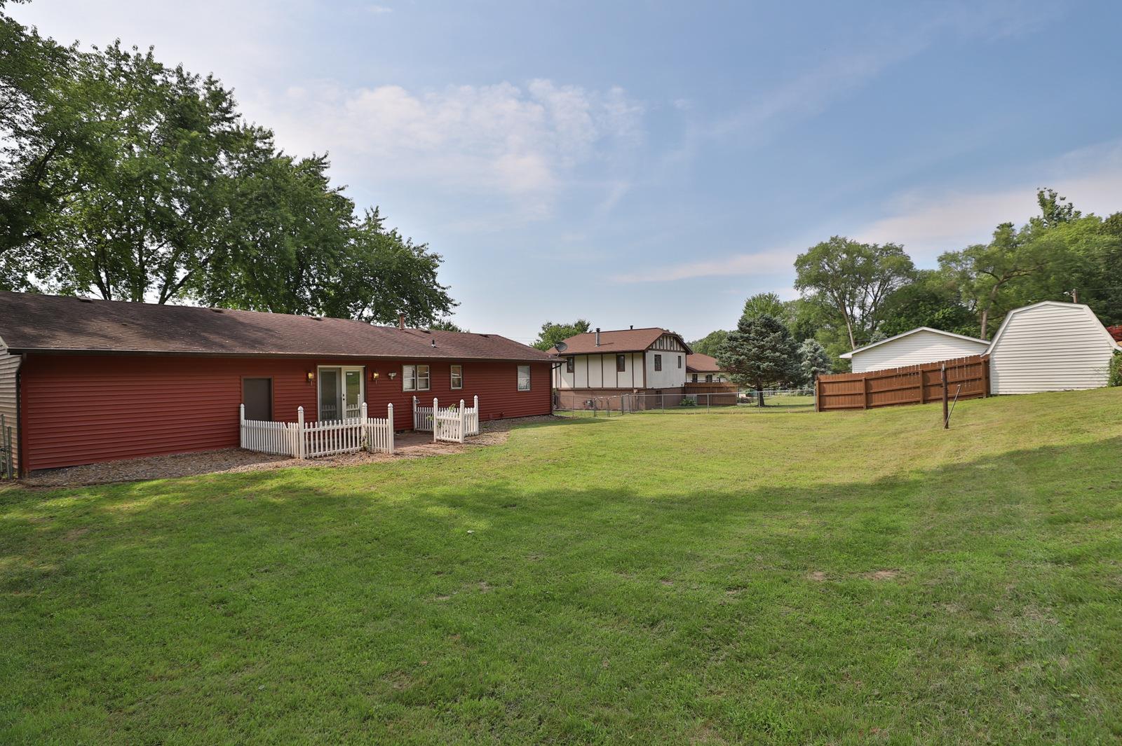 1106 Upper Spring Bay Road East Peoria, IL 61611 - Photo 30 of 44 Gallery Image 30