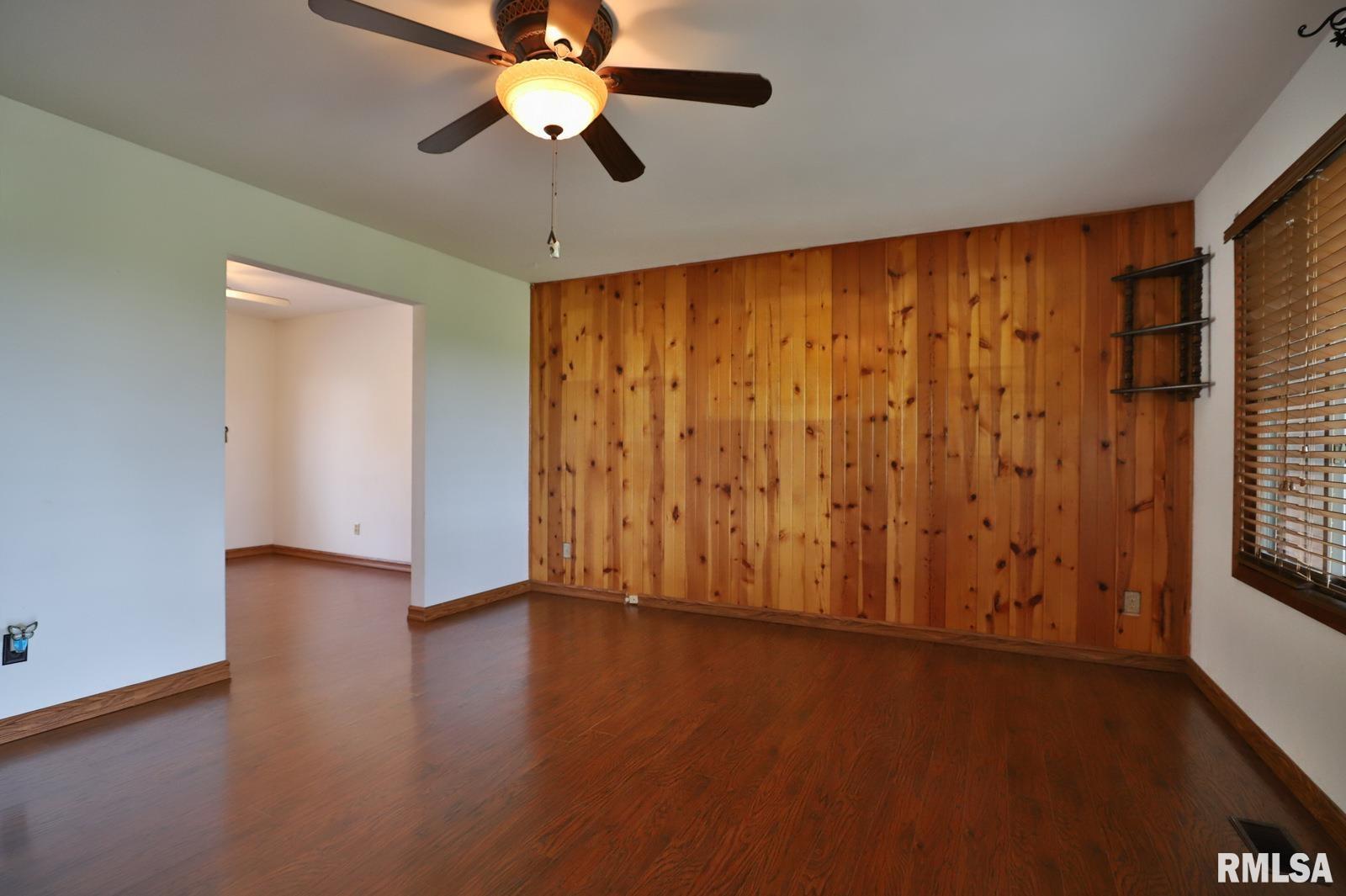 1106 Upper Spring Bay Road East Peoria, IL 61611 - Photo 5 of 44 Gallery Image 5