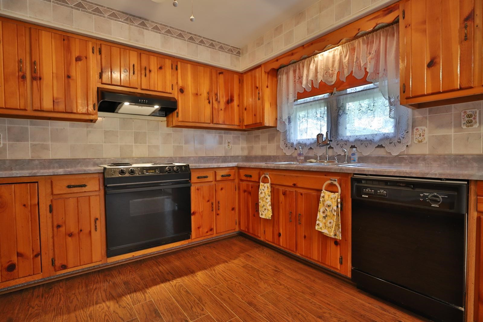 1106 Upper Spring Bay Road East Peoria, IL 61611 - Photo 9 of 44 Gallery Image 9