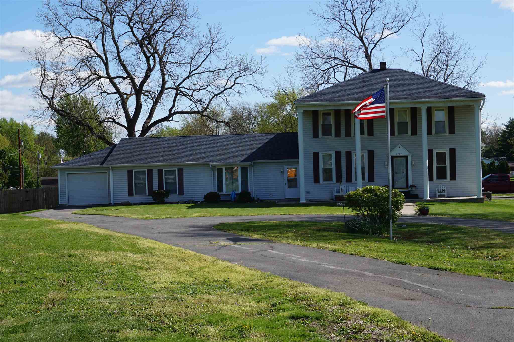 4727 Leesburg Road Fort Wayne, IN 46808 - Photo 1 of 36