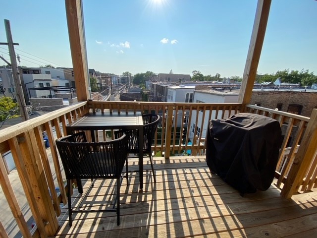 3548 North Racine Avenue, Unit 3 Chicago, IL 60613 - Photo 12 of 15