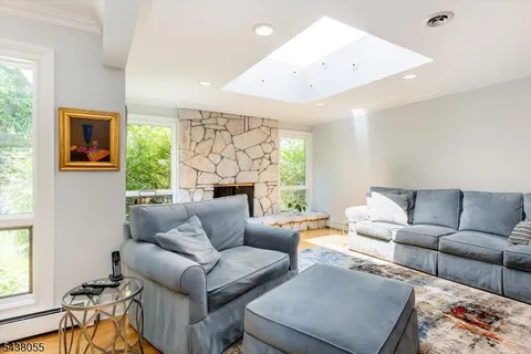 $1,250,000 | 83 Brookside Terrace, North Caldwell, NJ 07006