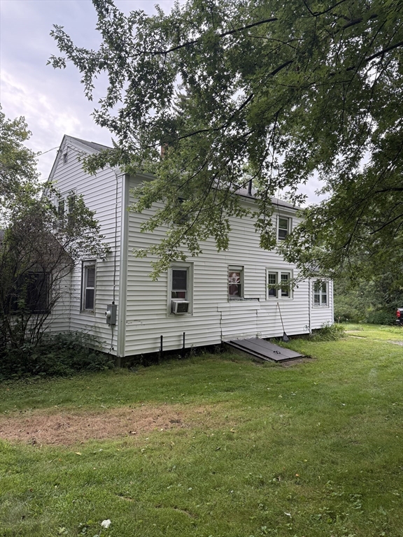 183 Upper Road Deerfield, MA 01342 - Photo 3 of 24 Gallery Image 3