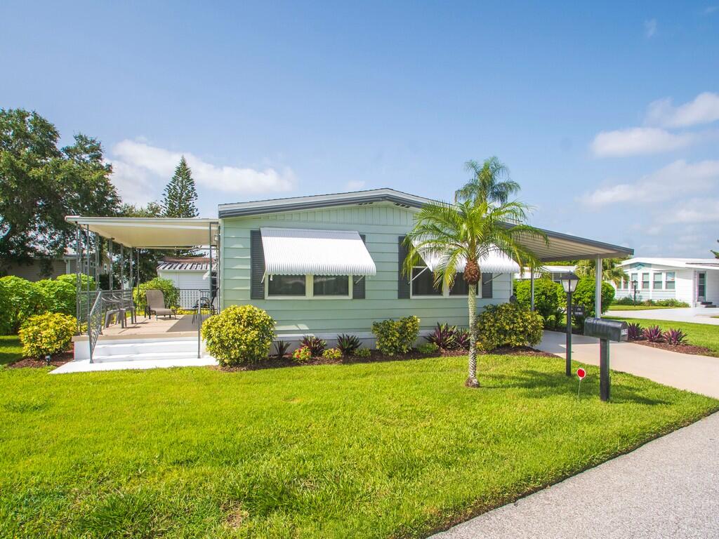 174 Northeast Emerald Drive Jensen Beach, FL 34957 - Photo 4 of 38 Image00013