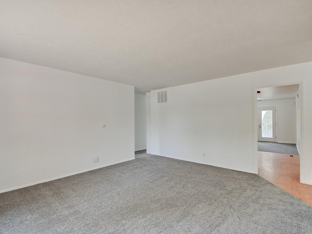 3932 North Mitthoefer Road Indianapolis, IN 46235 - Photo 3 of 25 Gallery Image 3