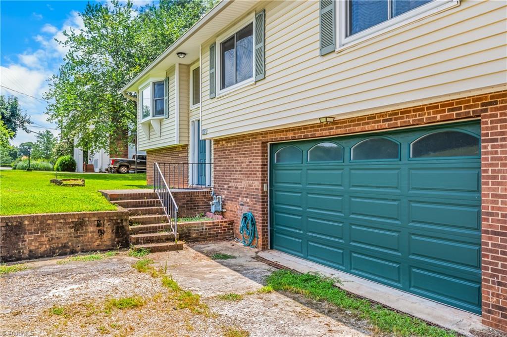 3170 Sides Road Winston-Salem, NC 27127 - Photo 5 of 47 Entrance view of property
