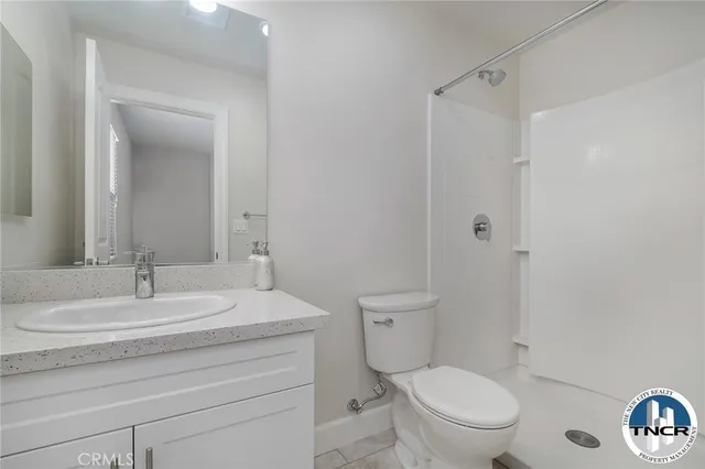 $4,495 | 9841 Alburtis Avenue, Santa Fe Springs, CA 90670