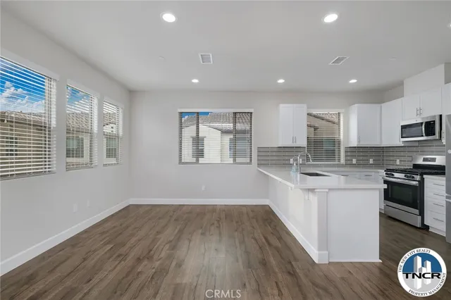 $4,495 | 9841 Alburtis Avenue, Santa Fe Springs, CA 90670