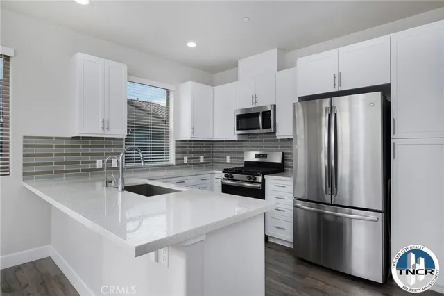 $4,495 | 9841 Alburtis Avenue, Santa Fe Springs, CA 90670