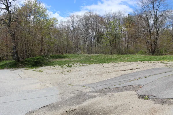 $129,000 | 116 Highway 1, Bucksport, ME 04416