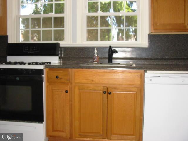 480 Edgehill Road York, PA 17403 - Photo 10 of 24