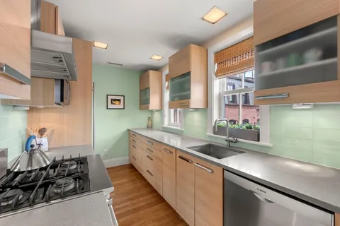 $2,895,000 | 61 Dartmouth Street, Unit 2, Boston, MA 02116