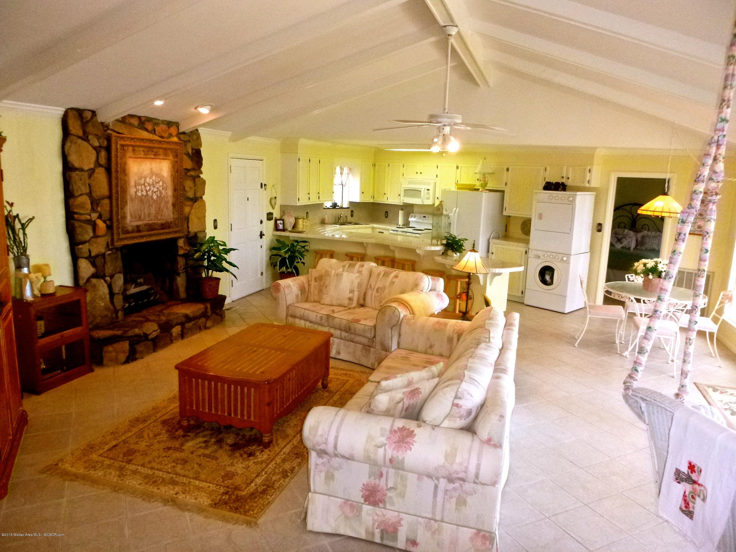 577 Burtwood Acres Road Jasper, AL 35503 - Photo 8 of 18 Gallery Image 8