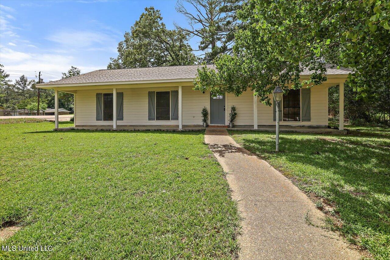 800 Longwood Place Clinton, MS 39056 - Photo 2 of 26 01-800 Longwood Pl