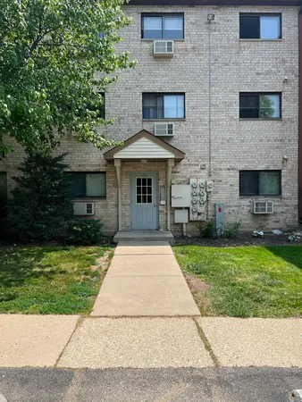 $1,600 | 509 Spruce Drive, Unit 1B, Palatine, IL 60074