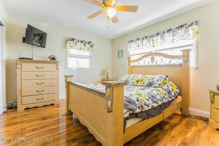 623 Bancroft Road Brick, NJ 08724 - Photo 67 of 91 a bed room with a bed and a television