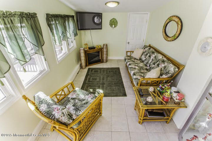 623 Bancroft Road Brick, NJ 08724 - Photo 7 of 91 623BancroftRoad-52