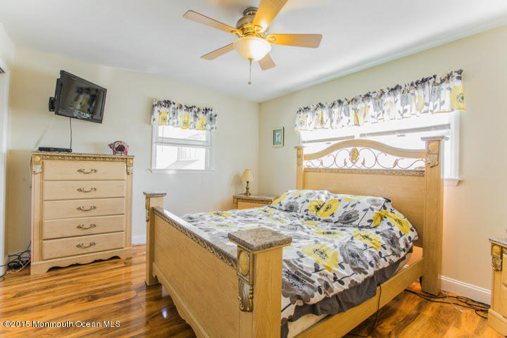 623 Bancroft Road Brick, NJ 08724 - Photo 71 of 91 a bedroom with a bed and a window