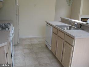 191 Torpedo Road Manahawkin, NJ 08050 - Photo 3 of 12