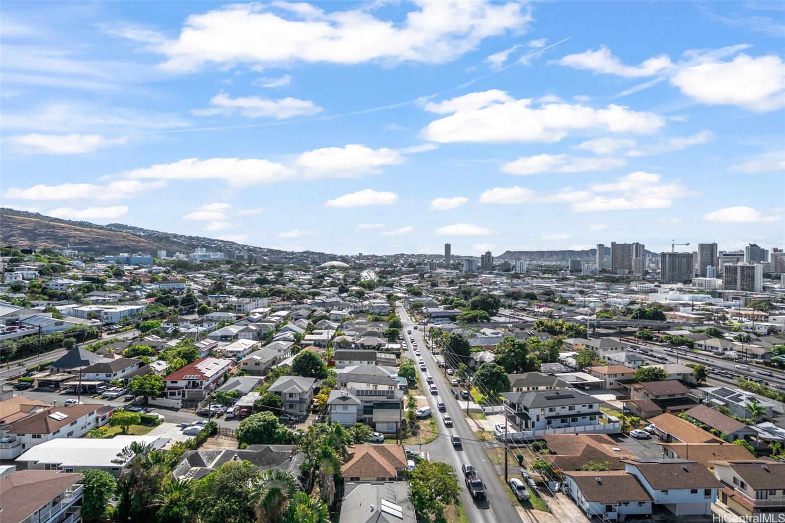 1505 Alexander Street, Unit 206 Honolulu, HI 96822 - Photo 15 of 20 an aerial view of a city