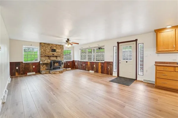$365,900 | 644 Grange Drive, Apollo, PA 15613