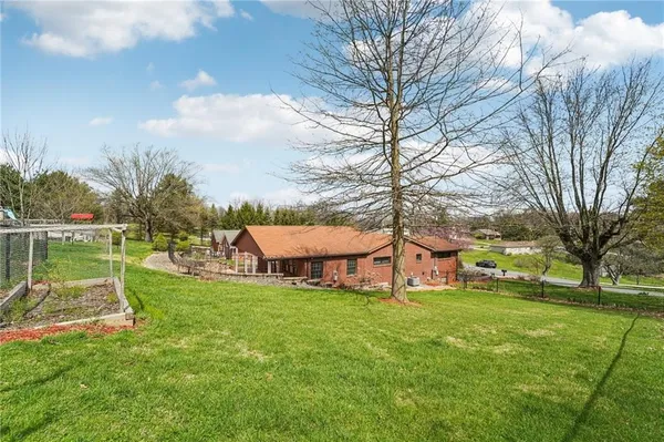 $365,900 | 644 Grange Drive, Apollo, PA 15613