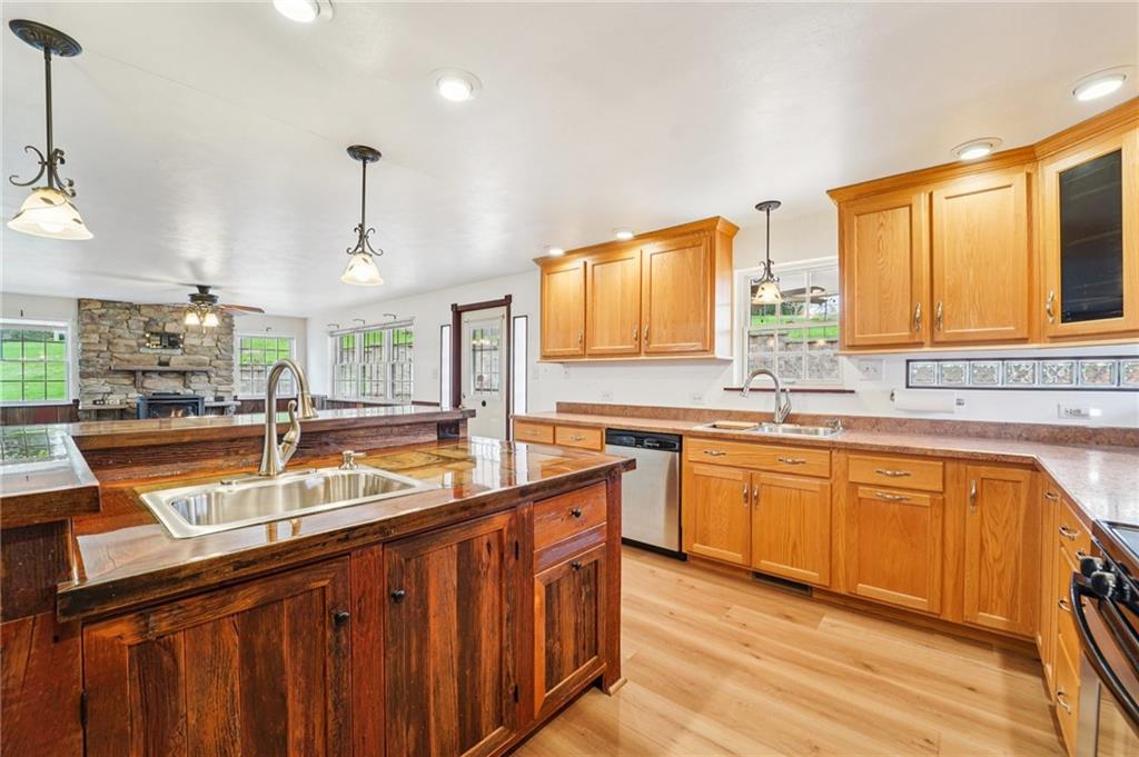 644 Grange Drive Apollo, PA 15613 - Photo 9 of 46 Every Culinary Chef's dream TWO Sinks. Gas Stove