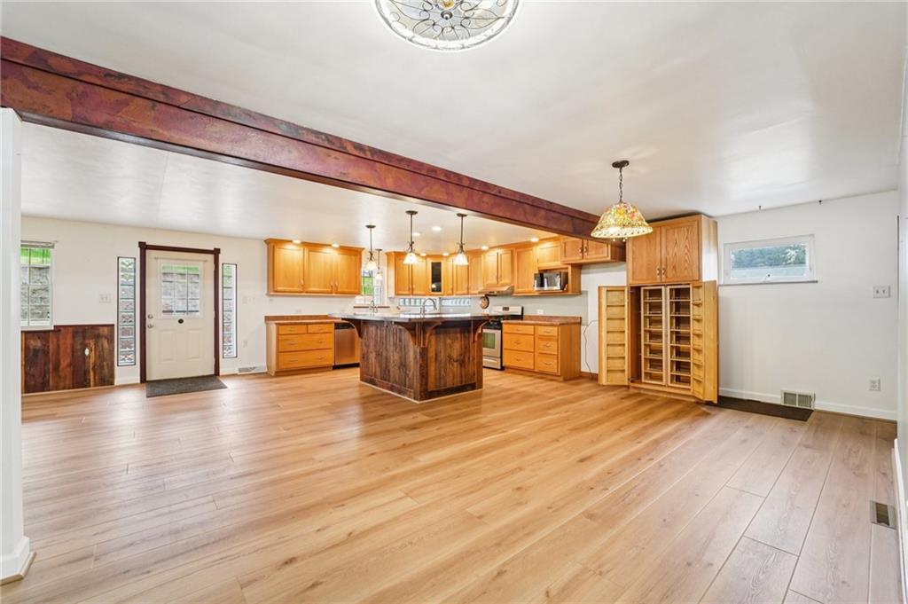 644 Grange Drive Apollo, PA 15613 - Photo 10 of 46 Dream custom pantry. dining Room to the Right
