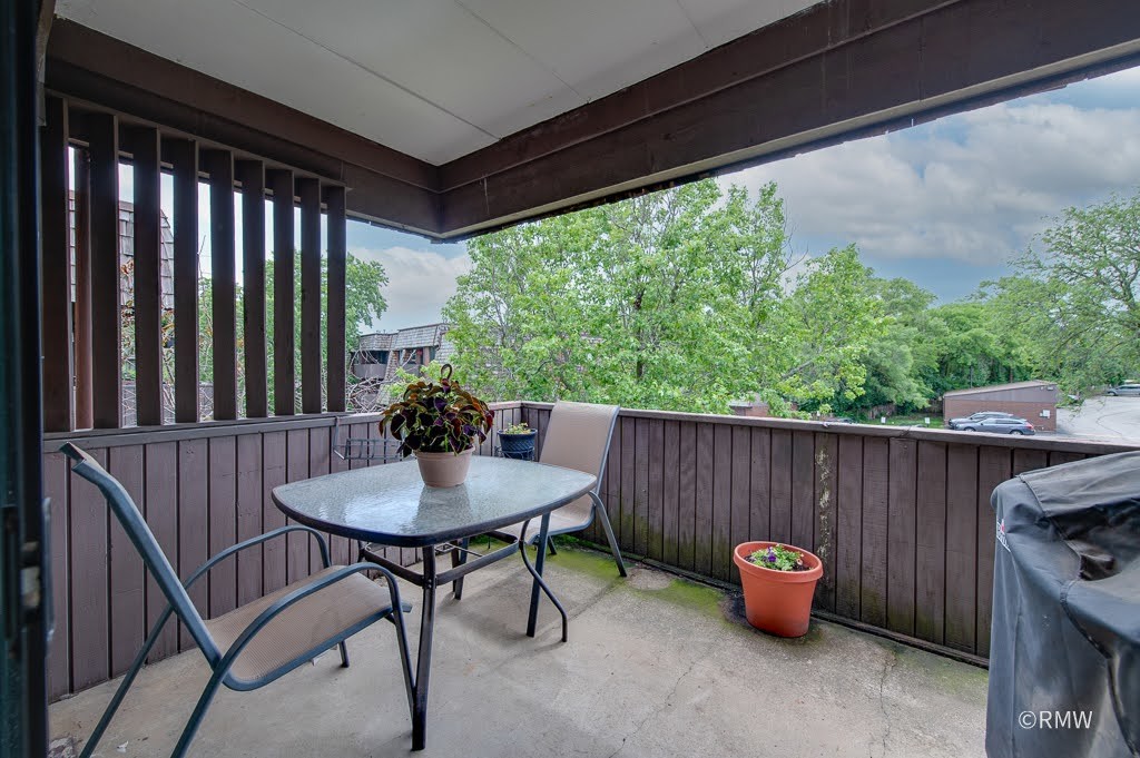 525 Timber Ridge Drive, Unit 306 Carol Stream, IL 60188 - Photo 21 of 26