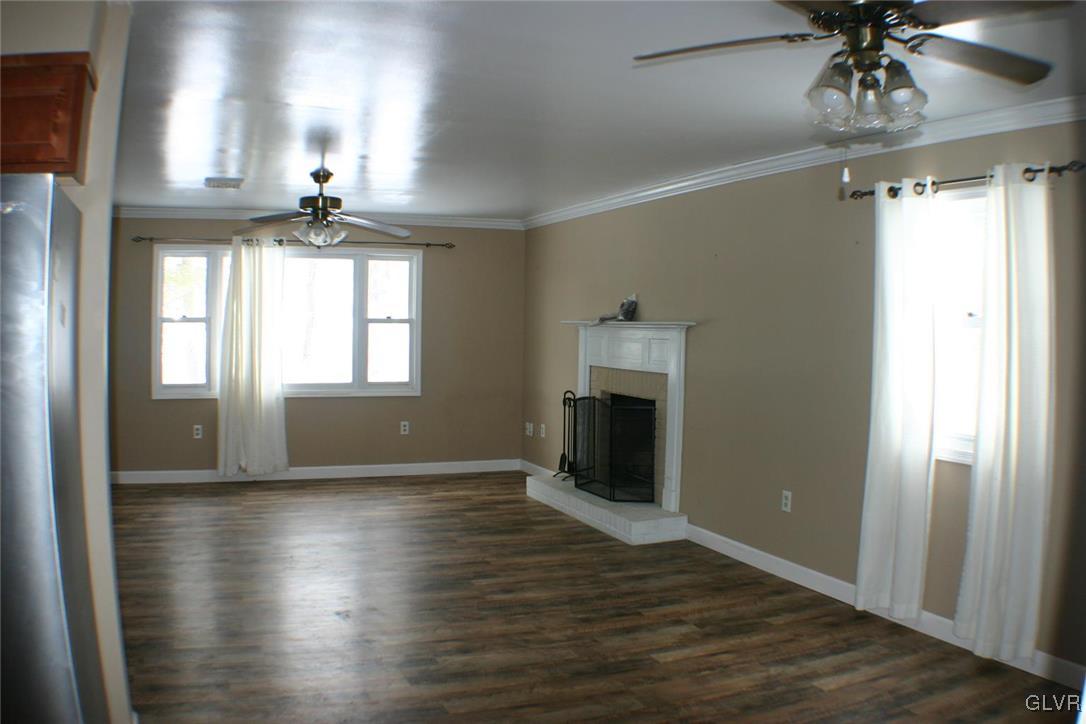 1002 Jackson View Road Stroudsburg, PA 18360 - Photo 9 of 42 Gallery Image 9