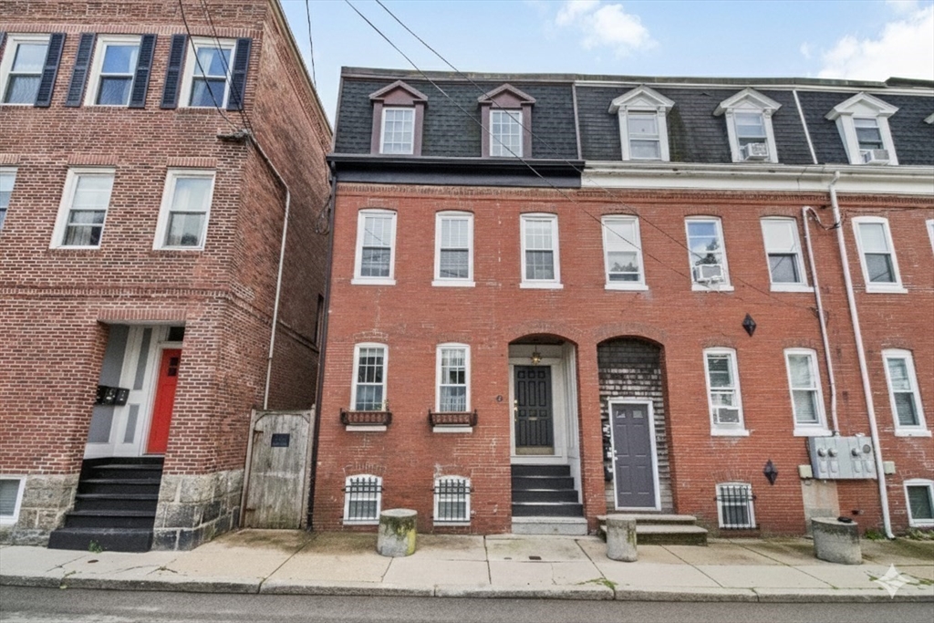 35 Swallow Street, Unit 3 Boston, MA 02127 - Photo 10 of 16