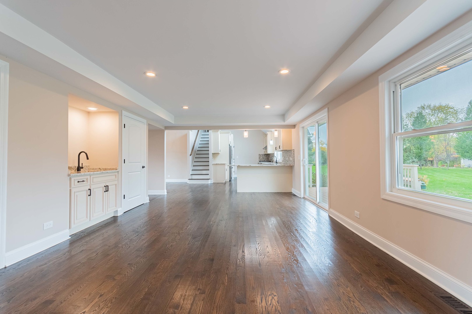 1760 Hilltop Road Elgin, IL 60120 - Photo 9 of 40 Gallery Image 9