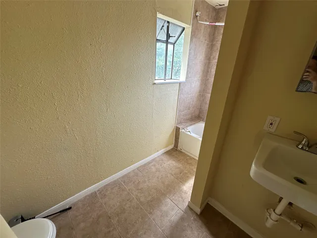 $219,900 | 1035 Nadolney Street, Houston, TX 77015