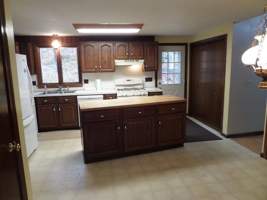 132 Scott Road Worthington, MA 01098 - Photo 11 of 31