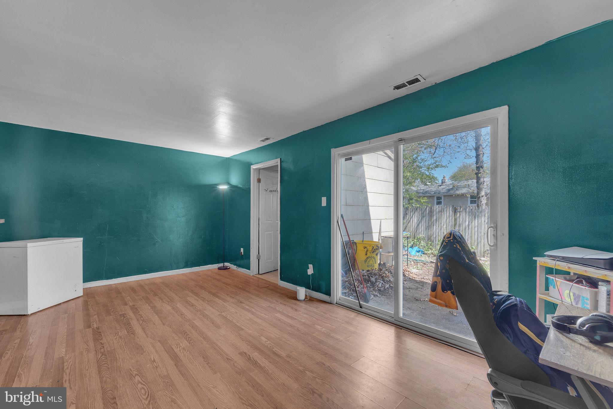733 Myrtle Avenue Lindenwold, NJ 08021 - Photo 14 of 29 Vibrant space with natural light.