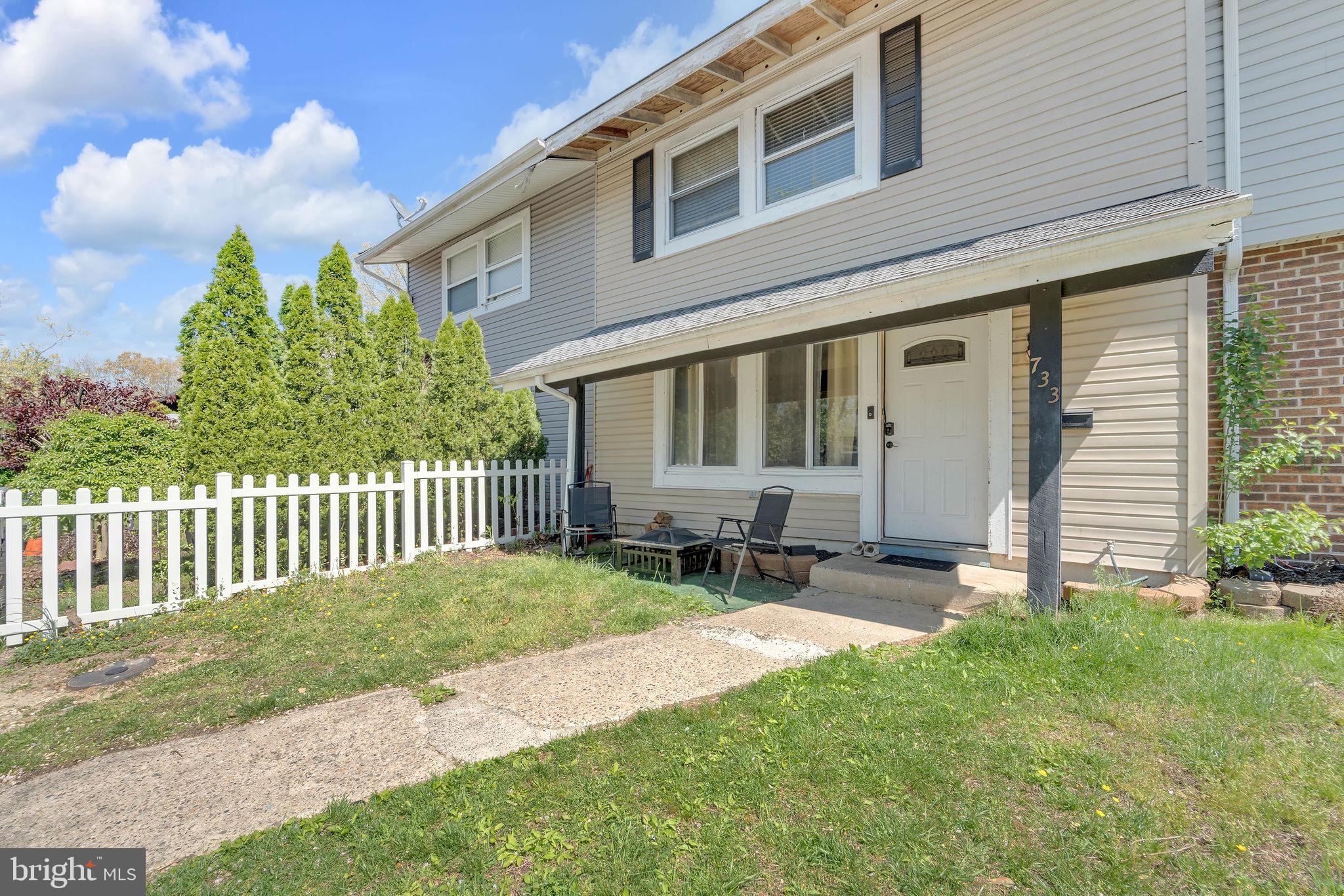 733 Myrtle Avenue Lindenwold, NJ 08021 - Photo 3 of 29 Charming home with inviting porch.