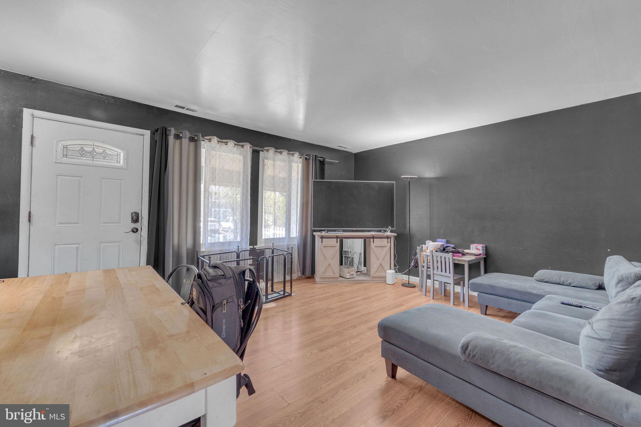 733 Myrtle Avenue Lindenwold, NJ 08021 - Photo 4 of 29 Spacious living area with modern flair.