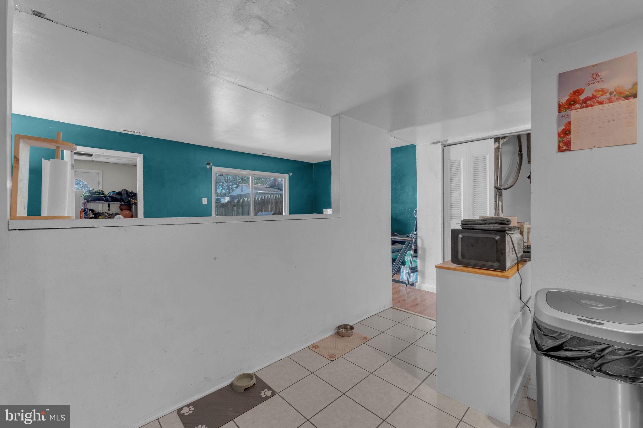 733 Myrtle Avenue Lindenwold, NJ 08021 - Photo 10 of 29 Bright and airy open space awaits.