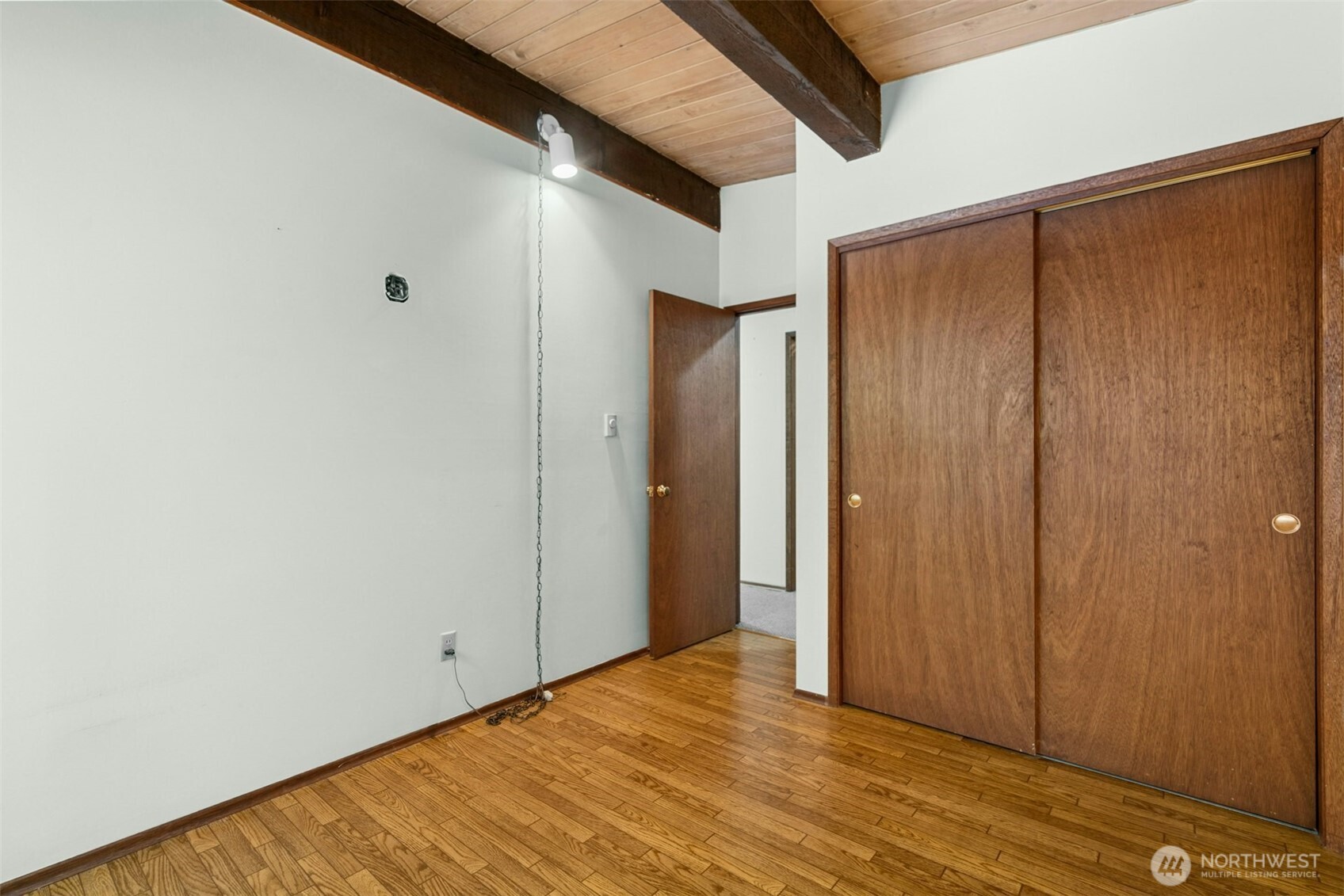 13008 Riviera Place Northeast Seattle, WA 98125 - Photo 18 of 40 Gallery Image 18