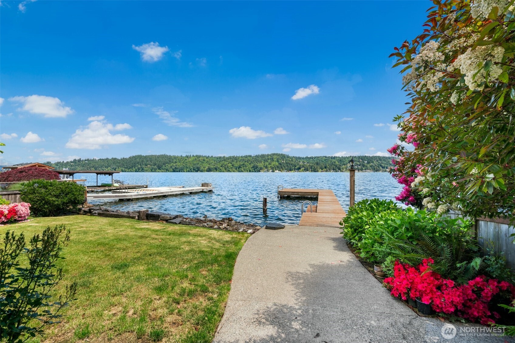 13008 Riviera Place Northeast Seattle, WA 98125 - Photo 23 of 40 Gallery Image 23