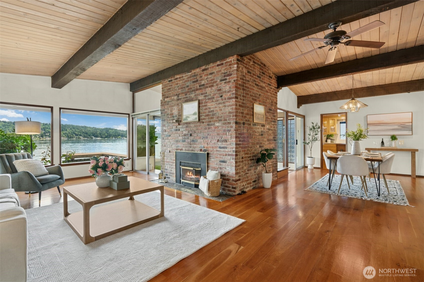 13008 Riviera Place Northeast Seattle, WA 98125 - Photo 3 of 40 Gallery Image 3