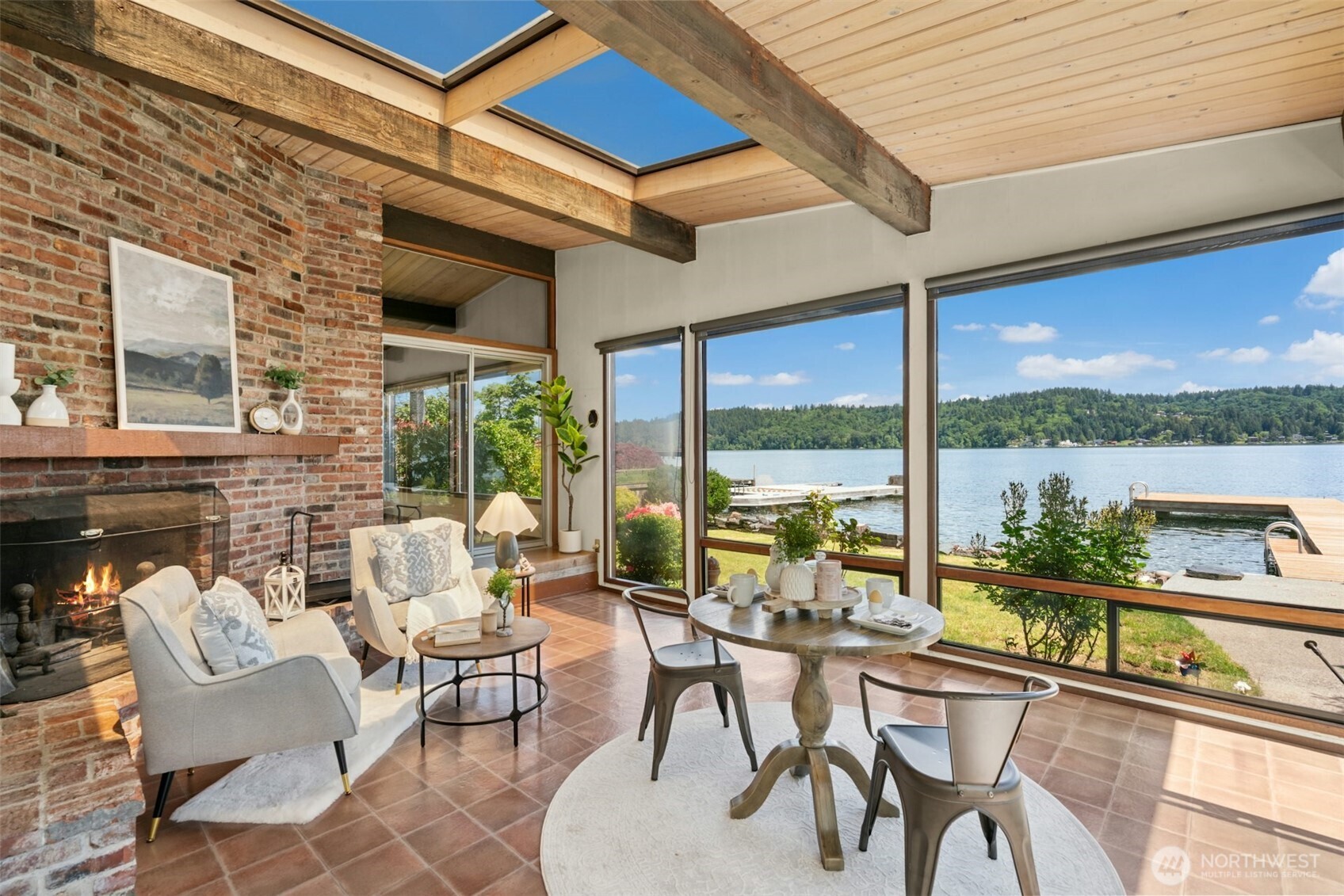 13008 Riviera Place Northeast Seattle, WA 98125 - Photo 9 of 40 Gallery Image 9