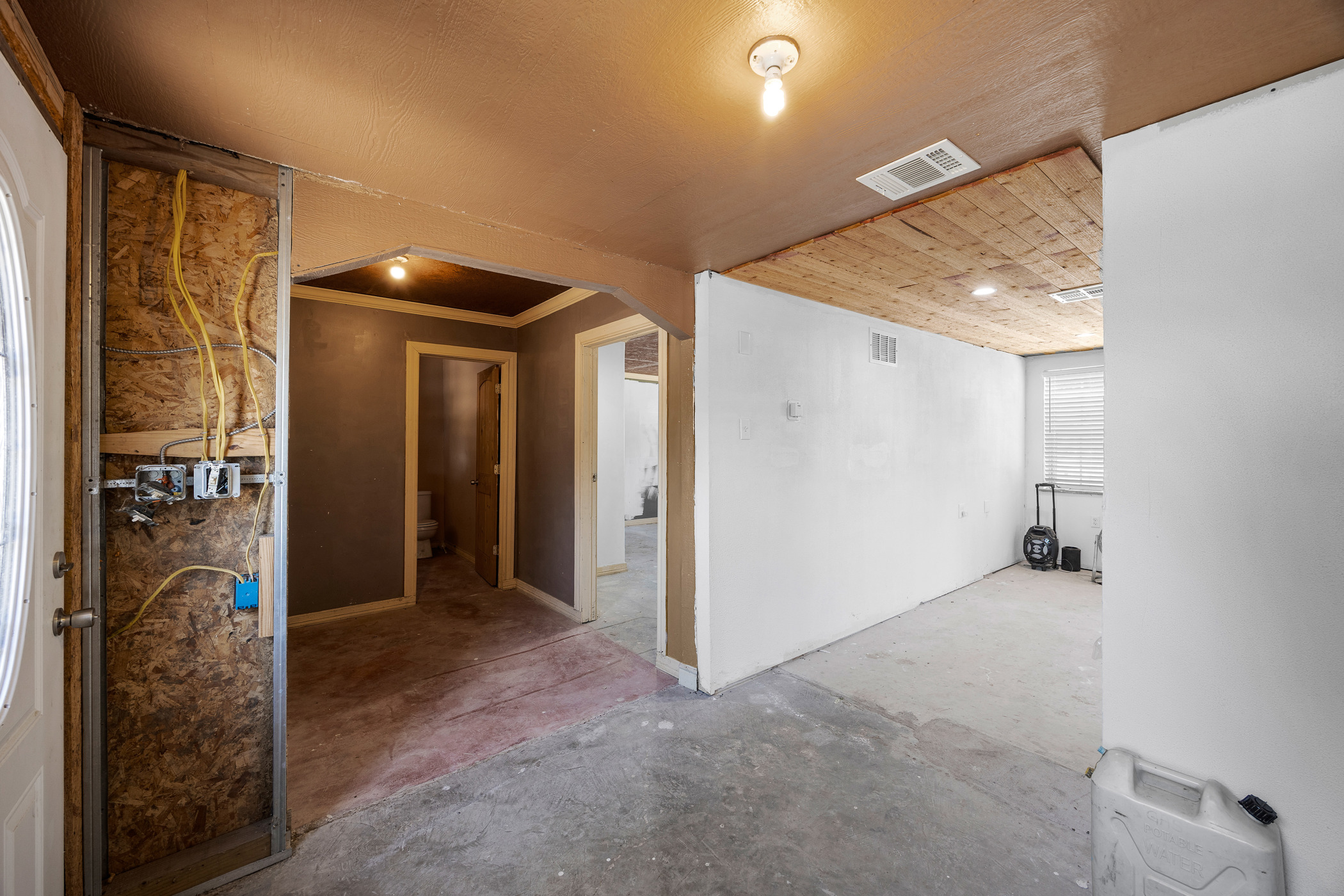 147 Community Center Road Rosanky, TX 78953 - Photo 23 of 33 a view of a hallway