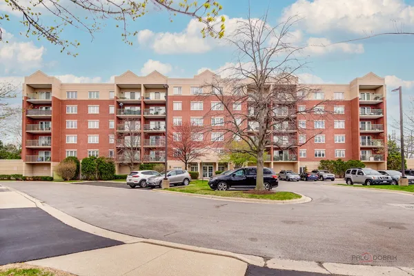 $329,900 | 7450 Lincoln Avenue, Unit 501, Skokie, IL 60076