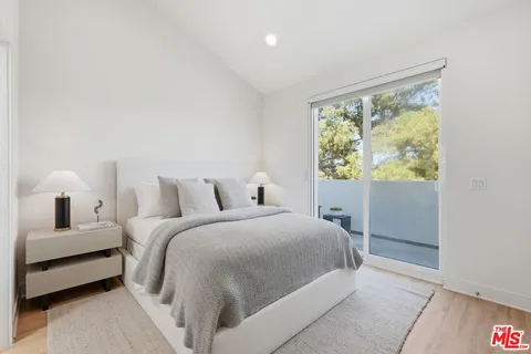 $995,000 | 3306 Aria Lane, Los Angeles, CA 90034